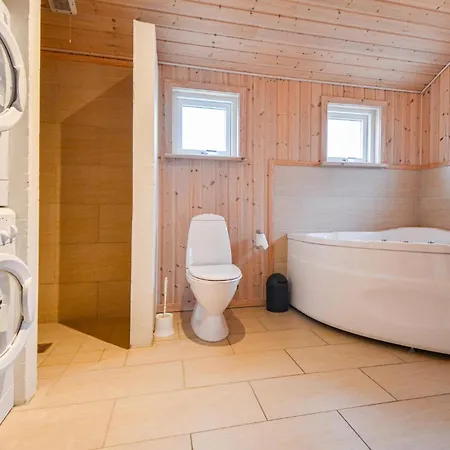 4 Bedroom In Knebel